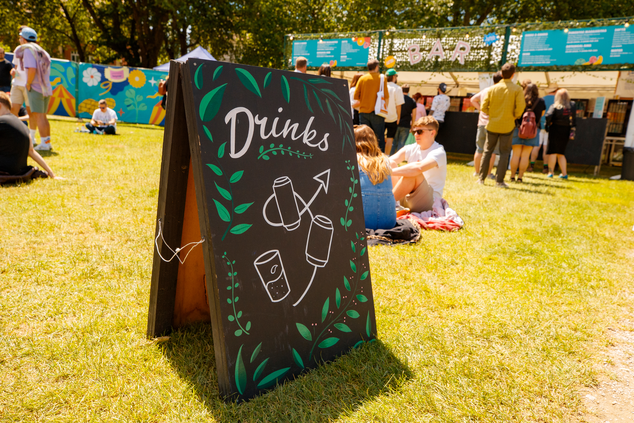 AN2 I9346 Bristol Comedy Garden 160624 Lloyd Winters WEB