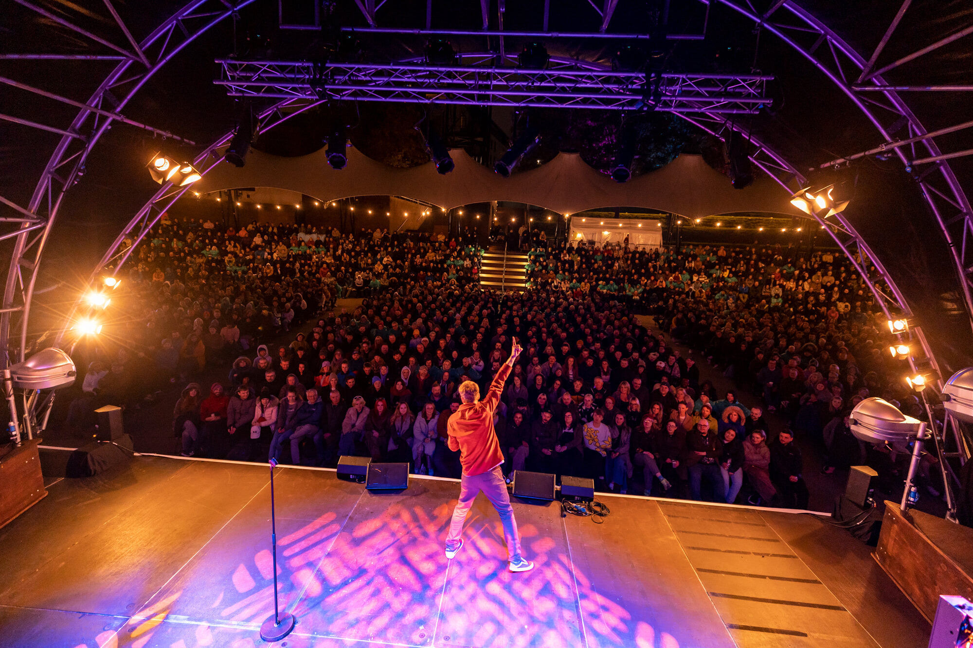 James Acaster LGH22 R6 LW4553 Lloyd Winters Laughterama 250922 1