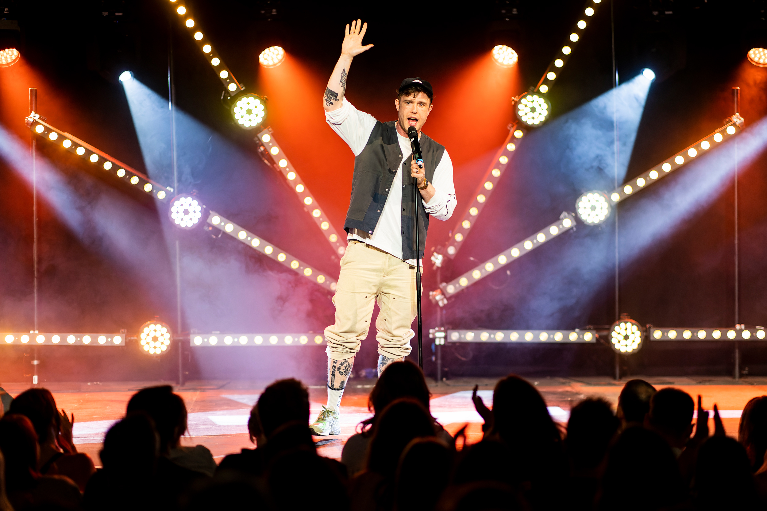 R6 LW5486 CR3 Bristol Comedy Garden 180623 lloydwinters 2